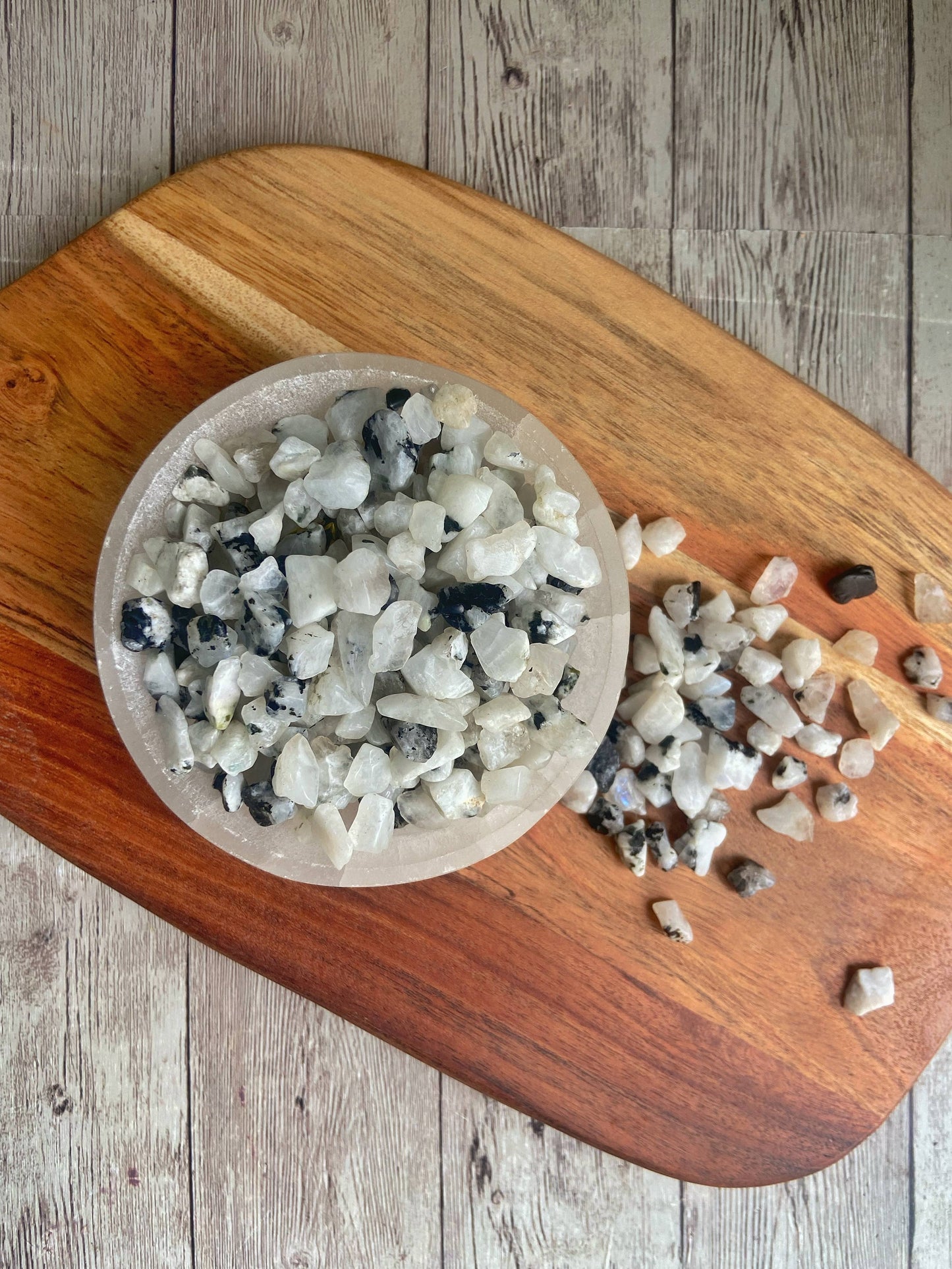 Rainbow Moonstone Chips - 50 Gm