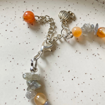 Bracelet associated with Creativity and Spiritual Growth | Labradorite & Orange Carnelian