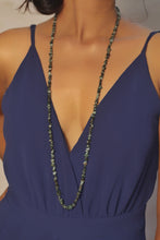 Load image into Gallery viewer, Emerald Chips String (Mala)
