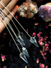 Load image into Gallery viewer, Clear quartz Pendulum - 1 Piece
