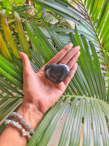 Nuummite Heart