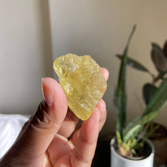 Lemon Quartz Raw Stone | Reduce Distraction and improves concentration