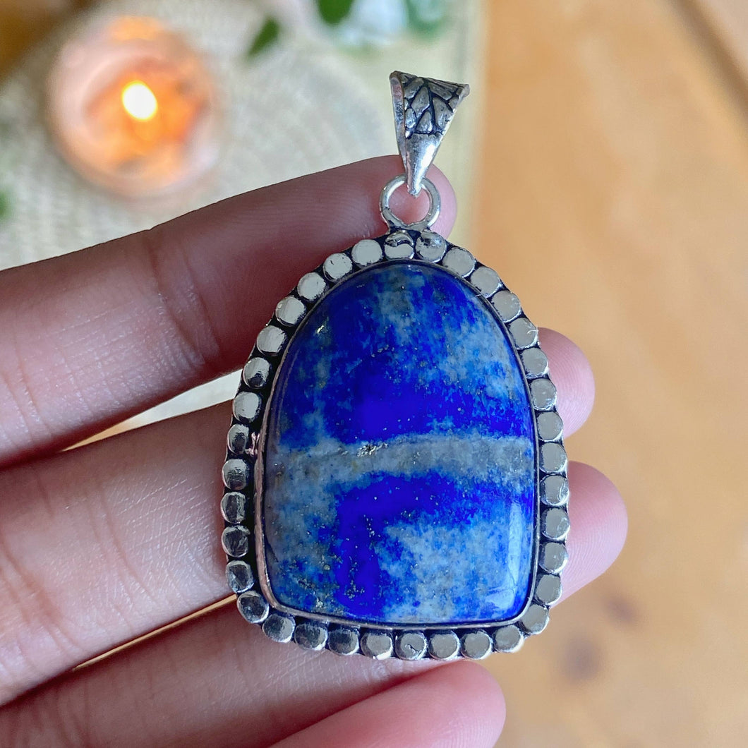 Lapis Lazuli Oxidised Pendant | Mental Peace and Communication