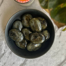 Load image into Gallery viewer, Labradorite Palm Stone | Strengthen the psychic abilities &amp; Intuition
