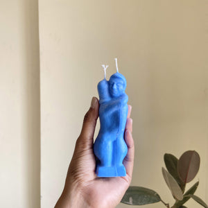 Blue Hugging Couple Candle
