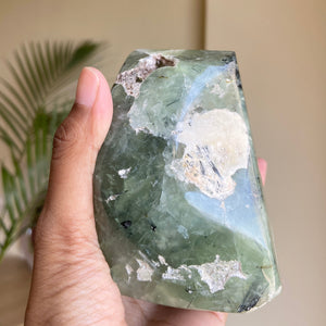 Prehnite free form - 680 Gm | Stone for psychics and intuitive readers