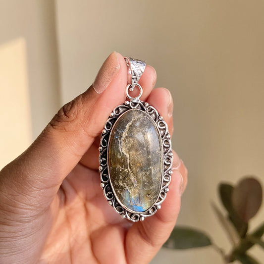 Labradorite Pendant