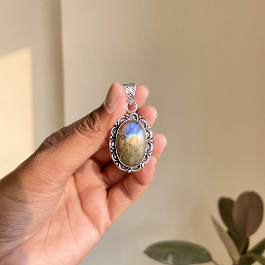 Labradorite Pendant