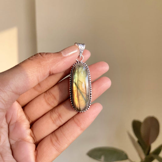 Labradorite Pendant