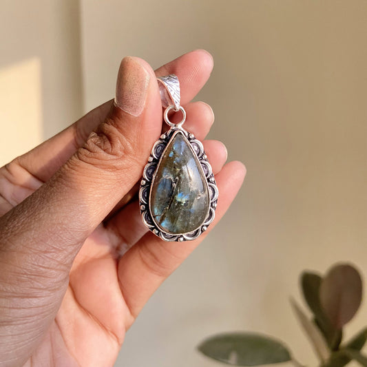 Labradorite Pendant