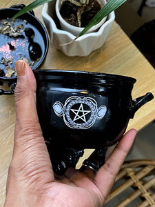 Protection Cauldron Candle with Pentacle Print