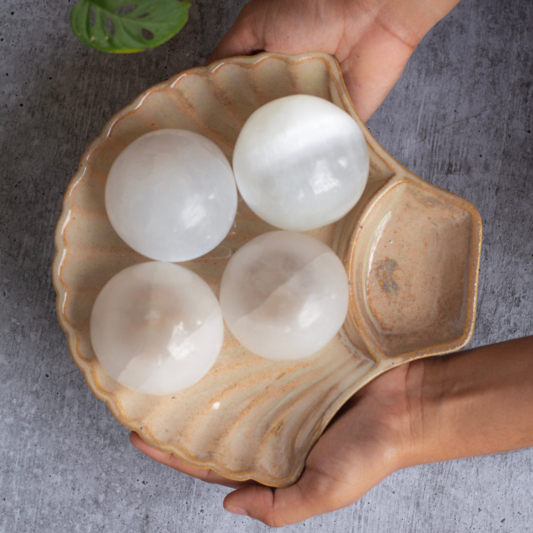 Selenite medium size Sphere | Cleansing & Purification | Crown Chakra