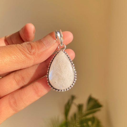 Rainbow Moonstone Pendant