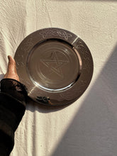 Load image into Gallery viewer, Pentacle Carved SS Offering Plate
