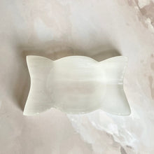 Load image into Gallery viewer, Triple Moon Selenite Bowl
