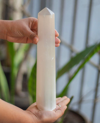 Selenite XXL Tower (Satin Spar Selenite) - 910 Gm | Stone for Spiritual work & Cleansing