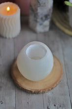 Load image into Gallery viewer, Egg Shape Selenite Candle Holder
