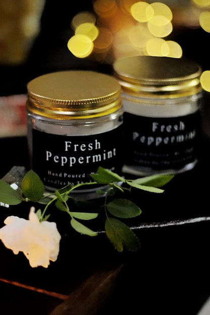 Fresh Peppermint Essential Oil Candle infused with peppermint flakes - 80 Gm