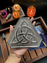 Load image into Gallery viewer, The Triquetra / Trinity Knot | Altar Tile
