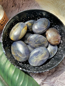 Iolite Palmstone